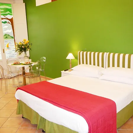 Guest house Casa Sorrentina 2*